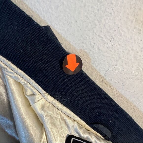 Warner Bros Store Jacket Large Cast Crew Blue Hollywood Varsity Looney Tunes VTG - Picture 12 of 16